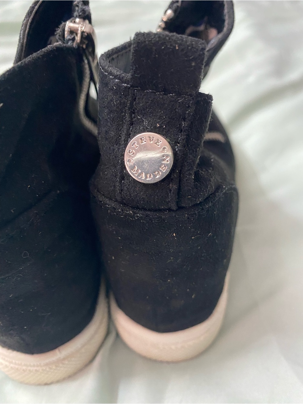 Steve Madden JWedgie Black Suede Wedge Sneakers – Youth Size 2M - Picture 4 of 7